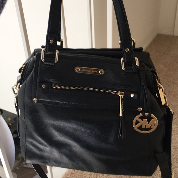 Michael Kors black purse - Picture 1 of 3